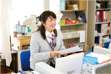 栄養士　秋山さん